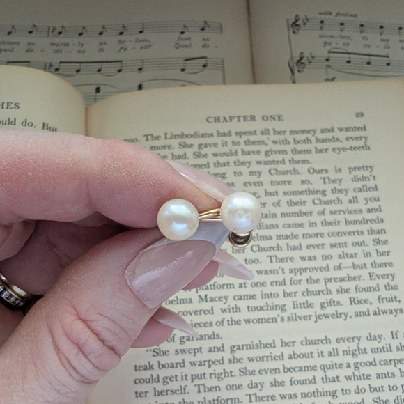 Gold and White Pearl Earrings Screw Back - Picture 7 of 10